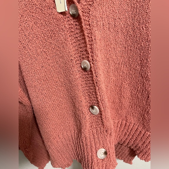 She + Skye Oversized Buttons Coral Cardigan Sweater NWT - Picture 4 of 11